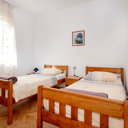 Prázdninový dům House Milica *