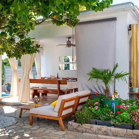 House Milica * Bibinje
